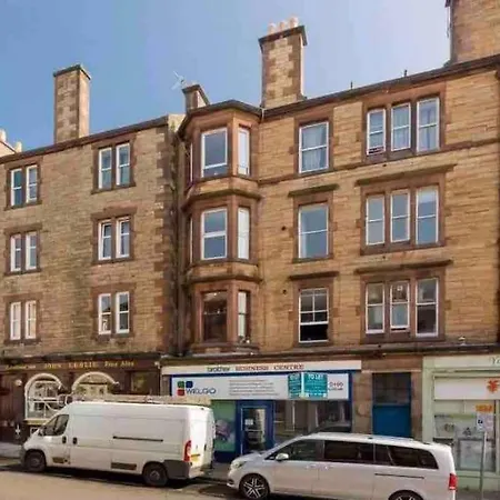Cosy 2 Bedroom Flat In * Edinburgh