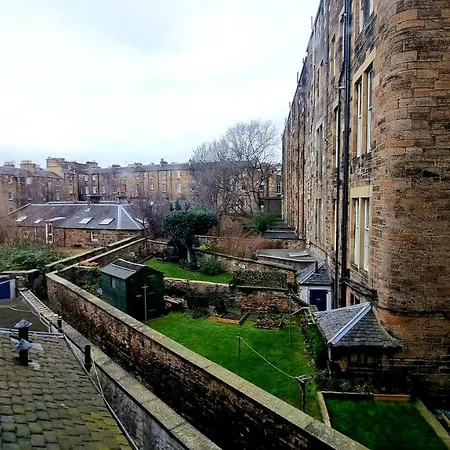 فندق ذا غاردز إدنبرة