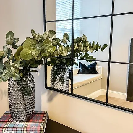 Apartment Super Modern & Stylish, Luxury 2 Bedroom Apt