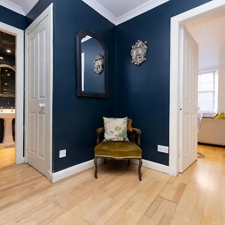 Apartment Joivy Charming With Patio Nearby The Castle *