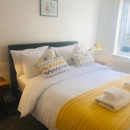 2 Bath Free Parking Edimburgo