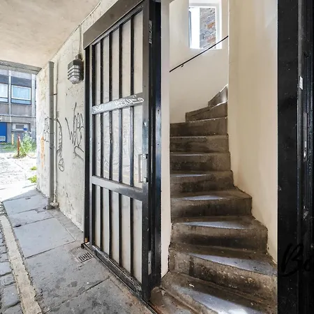 Grassmarket Luxury No. 2 - 3br-2ba - Free Parking By Bonjour Residences Apartment