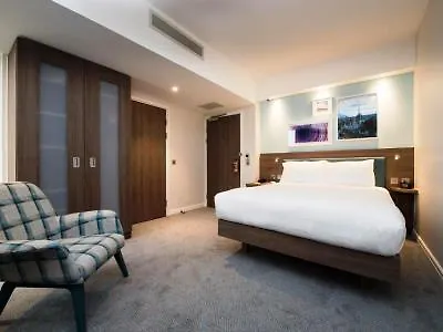 Hotell Hampton By Hilton West End 3*