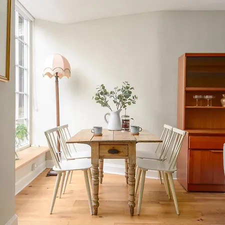 The Broughton Retreat By Calton Living דירה