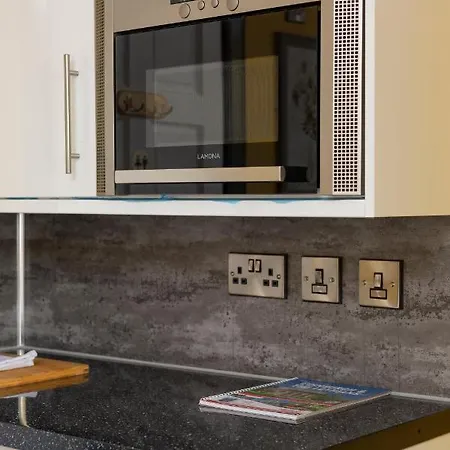 48 Gilmore Place Residences Hotel *