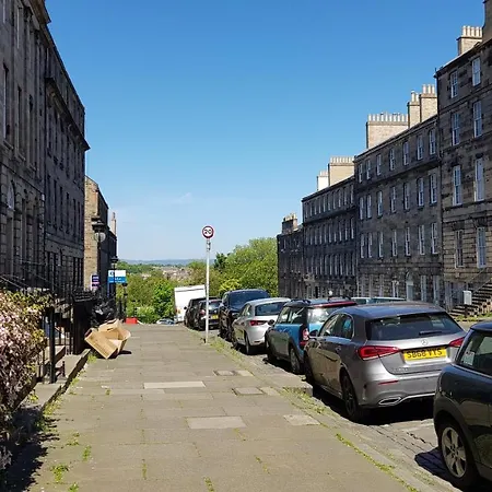 Gorgeous 3-bedroom Appartamento Edimburgo