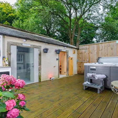 Casa vacanze Drylaw House, Grade A Listed Mansion Near Centre *