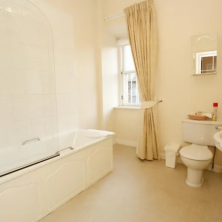 Hotel Inchgrove House 4*