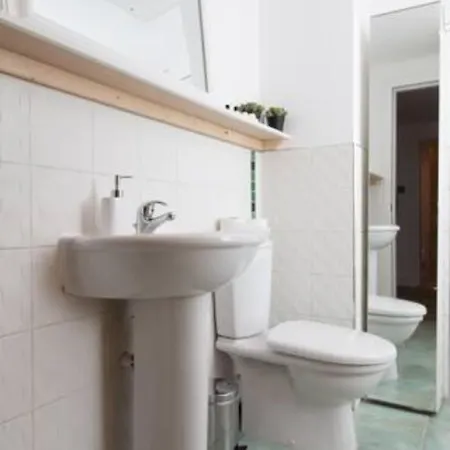 Апартаменты Deluxe Duplex With Garage *