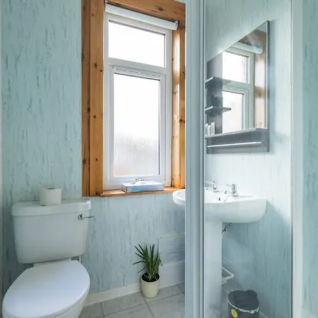 Beautiful 2 Bedroom Flat In Appartement Edinburgh