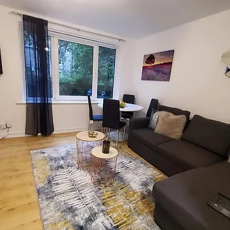 דירה Sleeps 6 On Separate Beds, 4 Smart Tvs, Netflix *