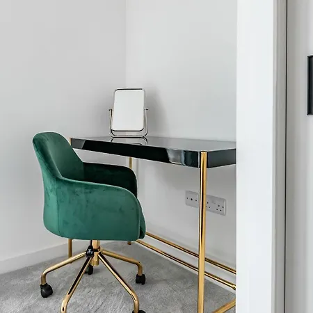 Amazing - Great Junction St - Free Parking Apartment Edinburgh