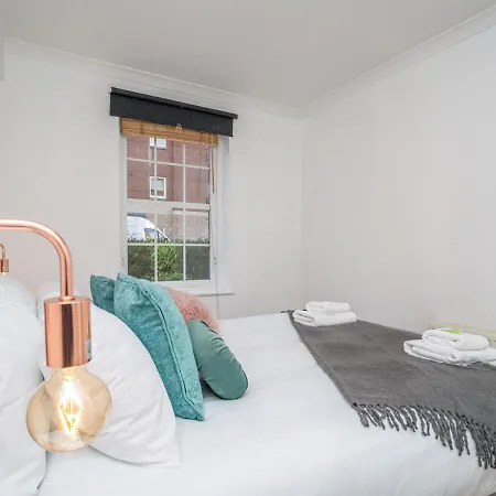 Apartment Pass The Keys Homely And Bright 2Beds Flat With Free Parking *