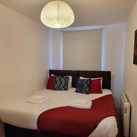 Sleeps 6 On Separate Beds, 4 Smart Tvs, Netflix