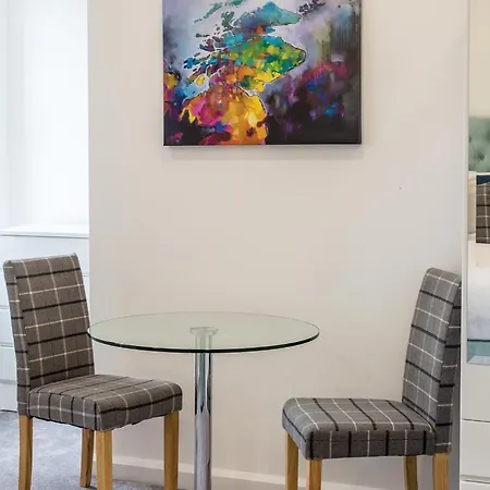 Modern Studio Next To Castle Appartement