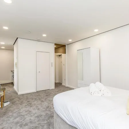 Refurbished Studio Next To The Royal Mile Edinburgh