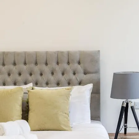 Refurbished Studio Next To The Royal Mile Edinburgh