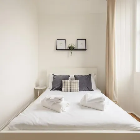 The London Road - 2br/1ba