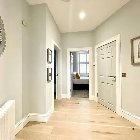 Gorgeous 2br & Bolt-hole Edinburgh