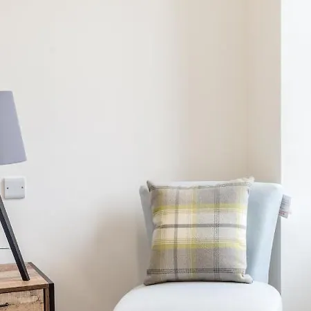 Refurbished Studio Next To The Royal Mile Apartment *