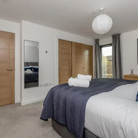 Designer Urban Apartment With City Terrace * Edinburgh