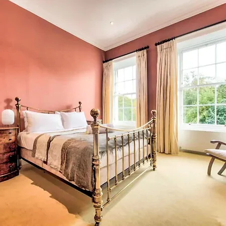 Beautiful Centre Georgian 4 Bed Townhouse With Private Garden * Edinburgh