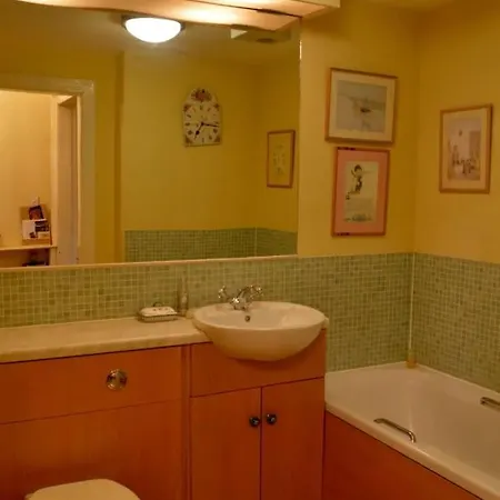 Large Central New Town Flat Edinburg