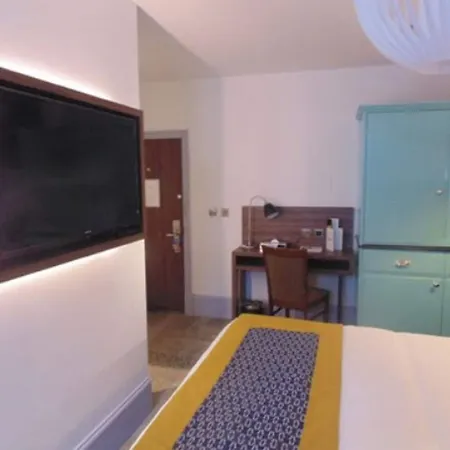 Aparthotel Cairn & Edimburgo