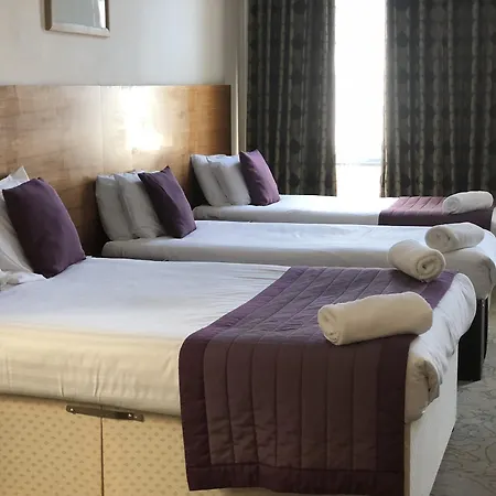 Cairn & Aparthotel Edimburgo