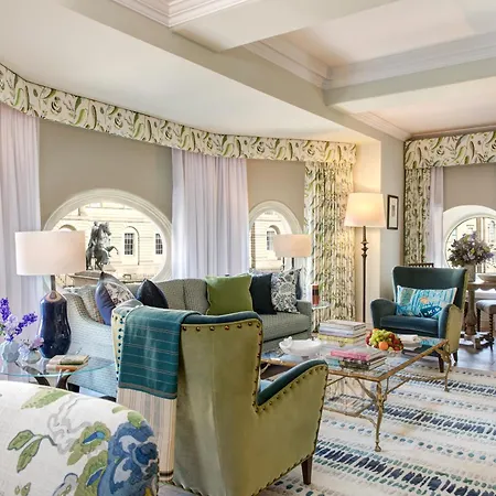 ホテル ザ バルモラル