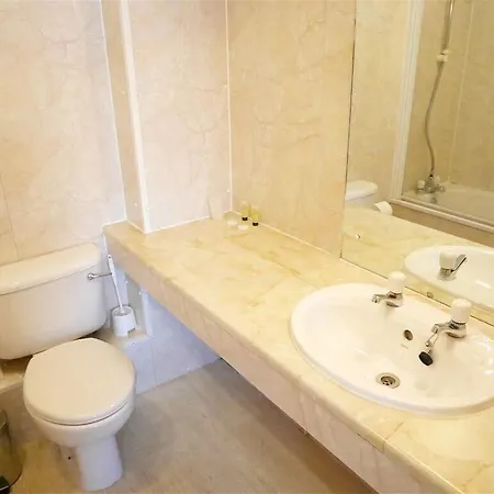Отель Eliza House
