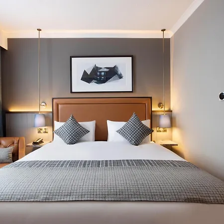 ليوناردو رويال إدنبرة