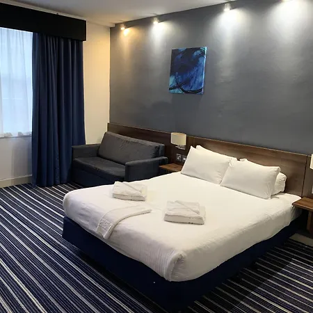 Piries 3* Edinburgh