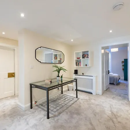 Lovely 3 Bed In Daire Edinburgh
