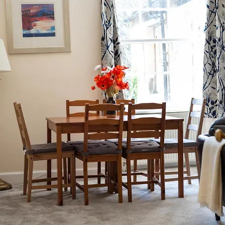 Lovely 3 Bed In * Edinburgh
