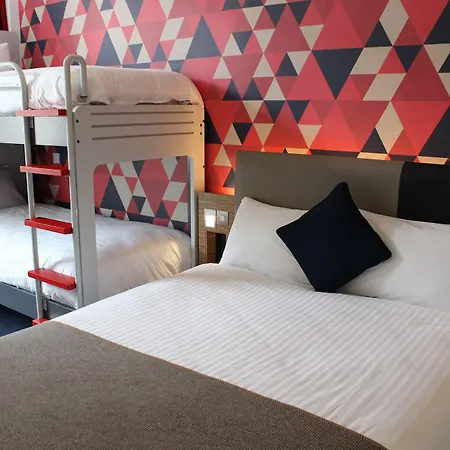 Cityroomz 3* EDI