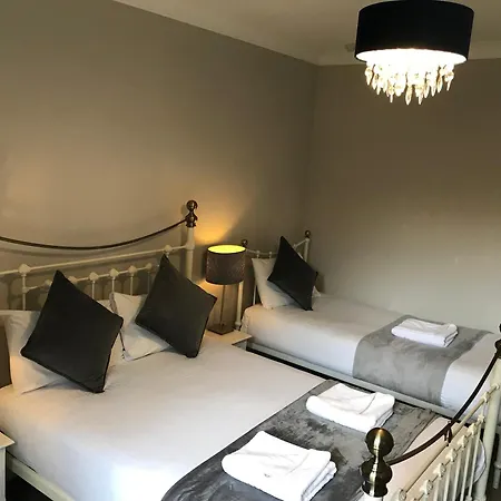 アーデンリー ゲストハウス 3*