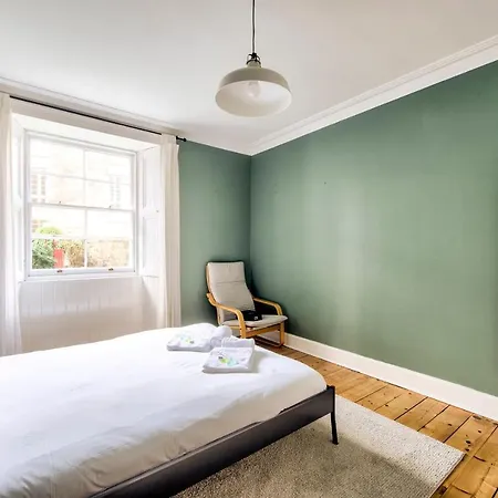 Guestready Fantastic 1bdr Wgarden In Stockbridge