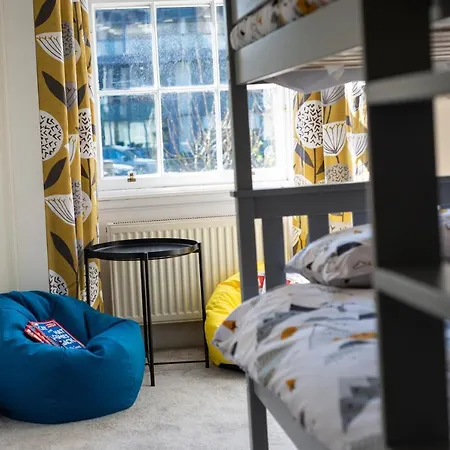 Lovely 3 Bed In Apartamento Edimburgo