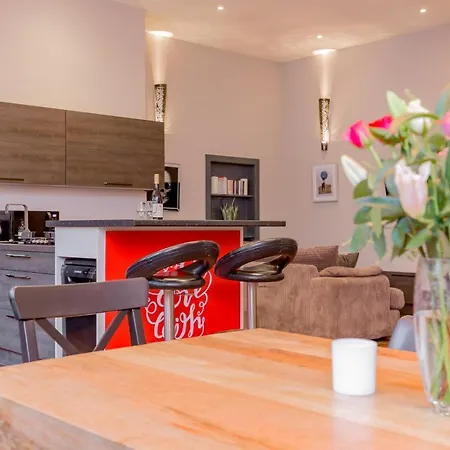Bohemian Luxury In The Heart Edinburghs Leith District Appartamento