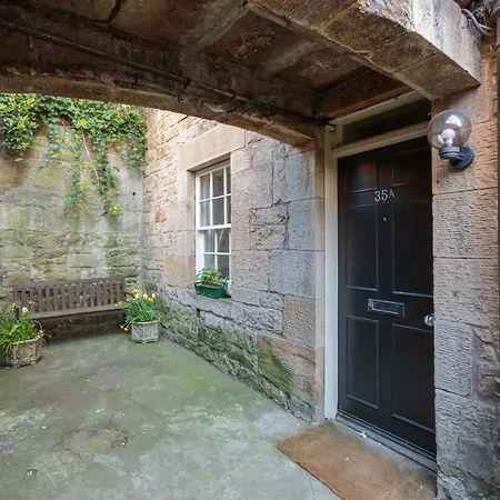 Beautiful Hideout In Center Of