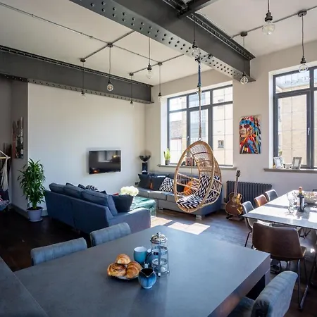 Luxury Manhattan Loft-style Near Centre