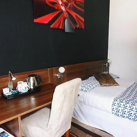 Blossom 招待所 3*