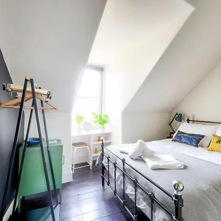 Guestready - Vibrant Attic Apt In Lovely Leith Apartamento Edimburgo