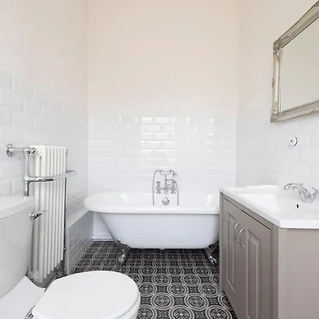 Altido Glamorous 2-bed Flat Near Castle Apartamento