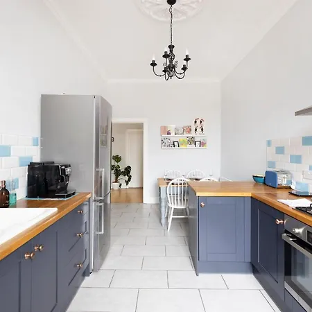 Altido Glamorous 2-bed Flat Near Castle Apartamento