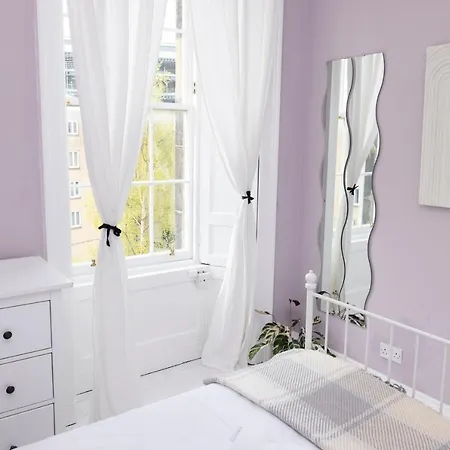Altido Glamorous 2-bed Flat Near Castle Apartamento Edimburgo