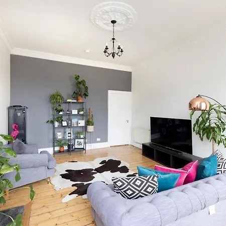 Altido Glamorous 2-bed Flat Near Castle *