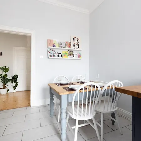 Altido Glamorous 2-bed Flat Near Castle Apartamento