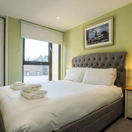 Appartement Amazing 2 Bedroom With Views Of Castle *